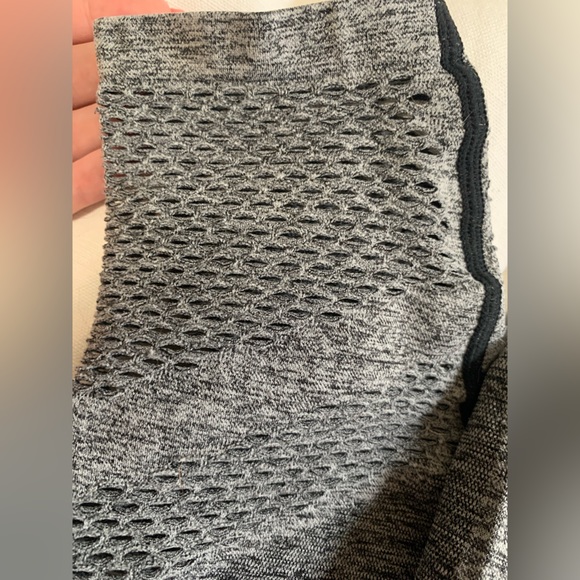 PINK Seamless Contour Leggings (size m) - Picture 3 of 4